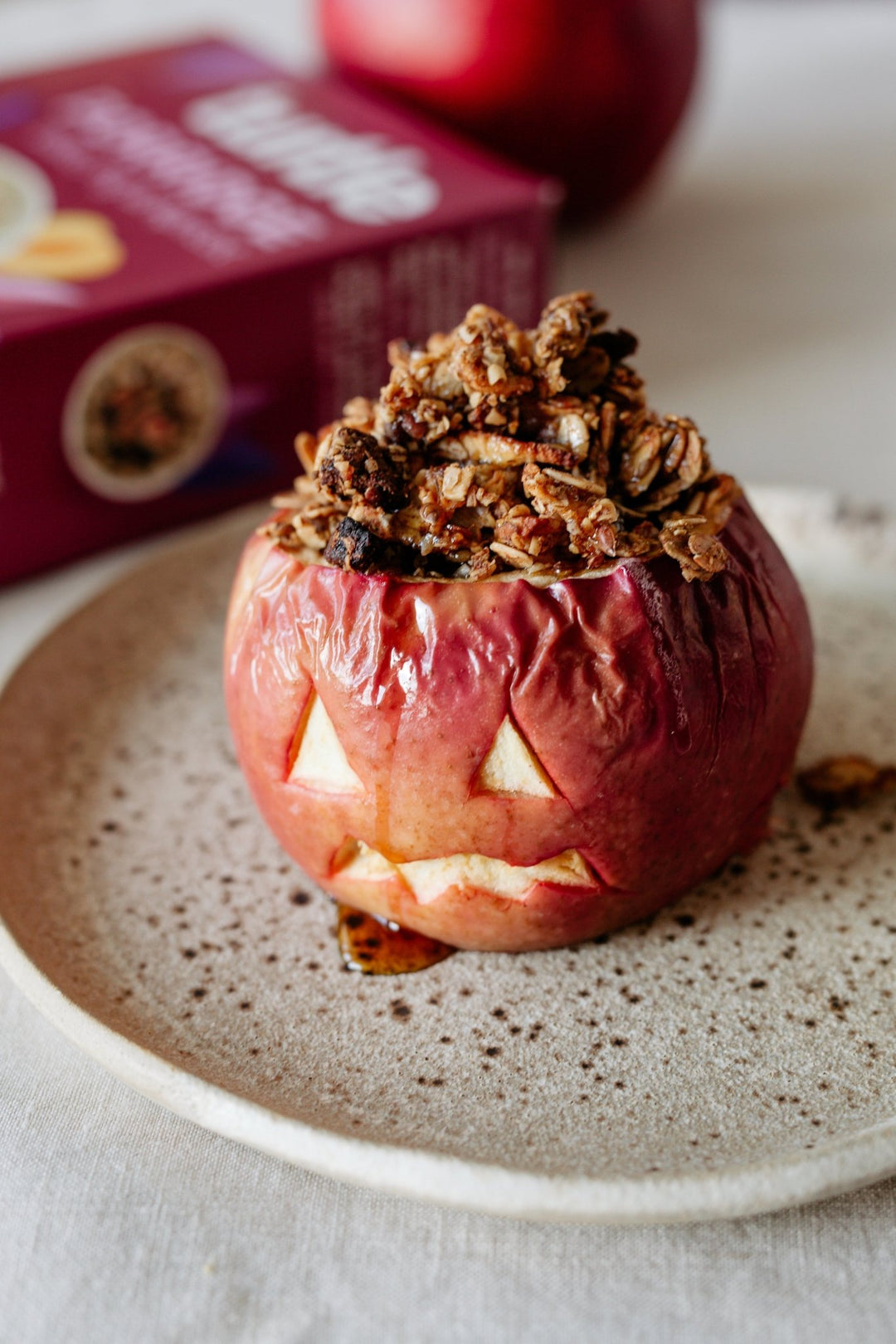 HALLOWEEN THEMED BAKED APPLES - Turtle - Better Breakfast!