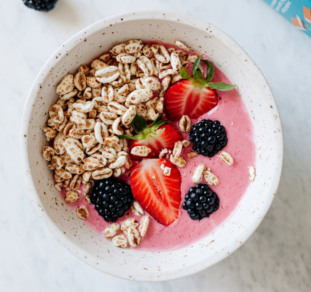 Zomers recept: Aardbeienyoghurt met Honing Gepofte Spelt - Turtle - Better Breakfast!